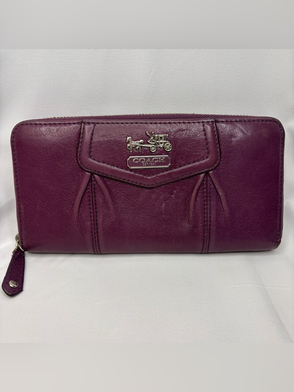 COACH Plum Leather Zip Wallet with Horse & Carriage Emblem Y2K Pleated Front